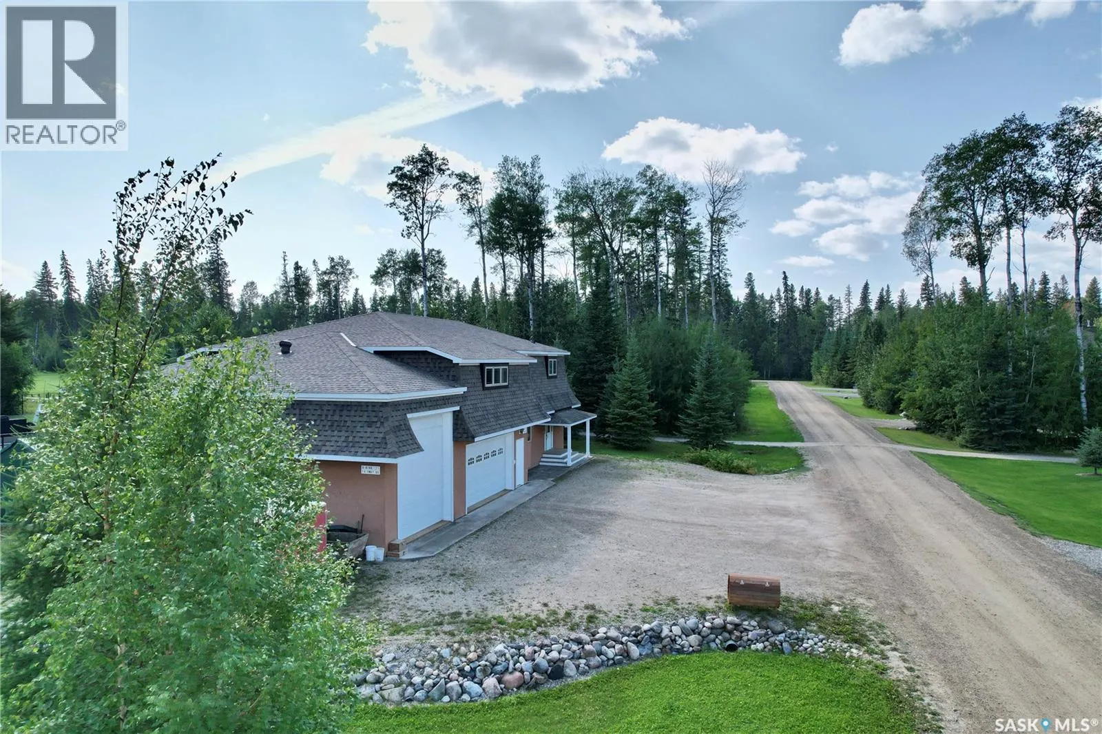 21 Fairway DRIVE