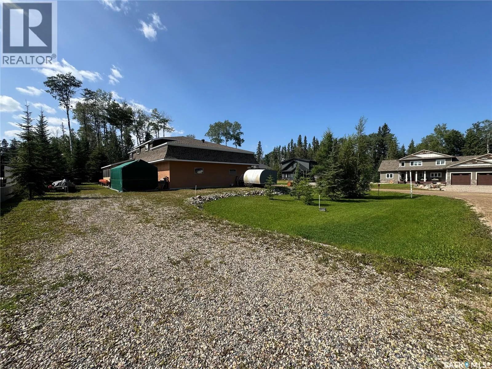 21 Fairway DRIVE