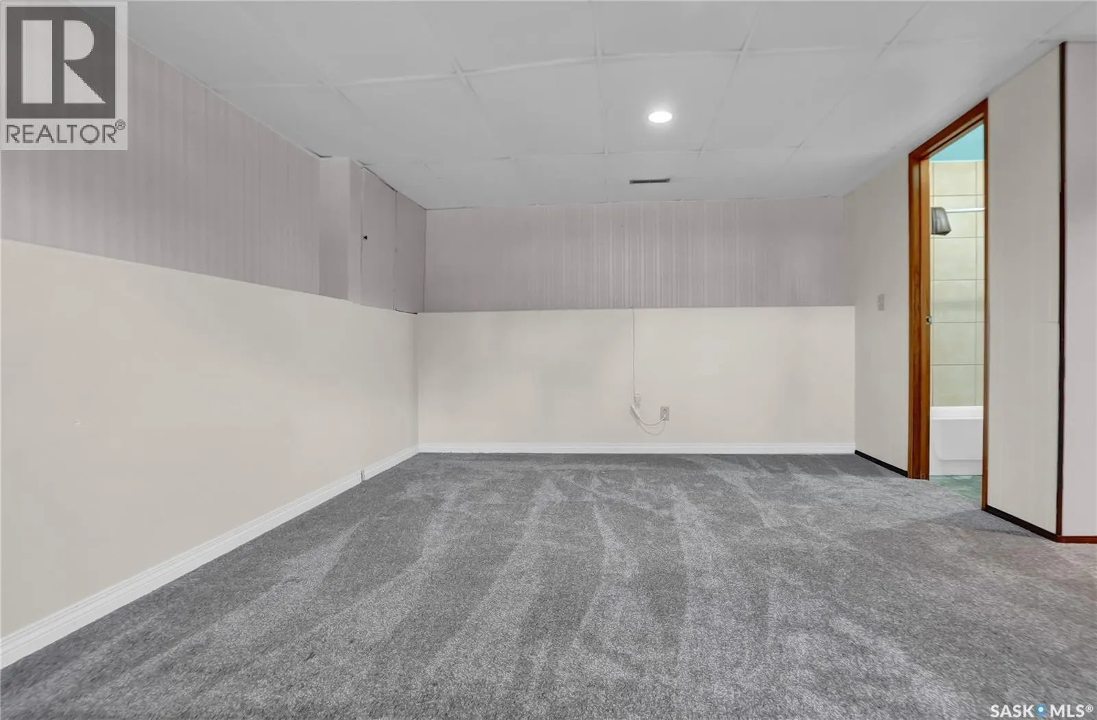 1507 Caribou STREET W