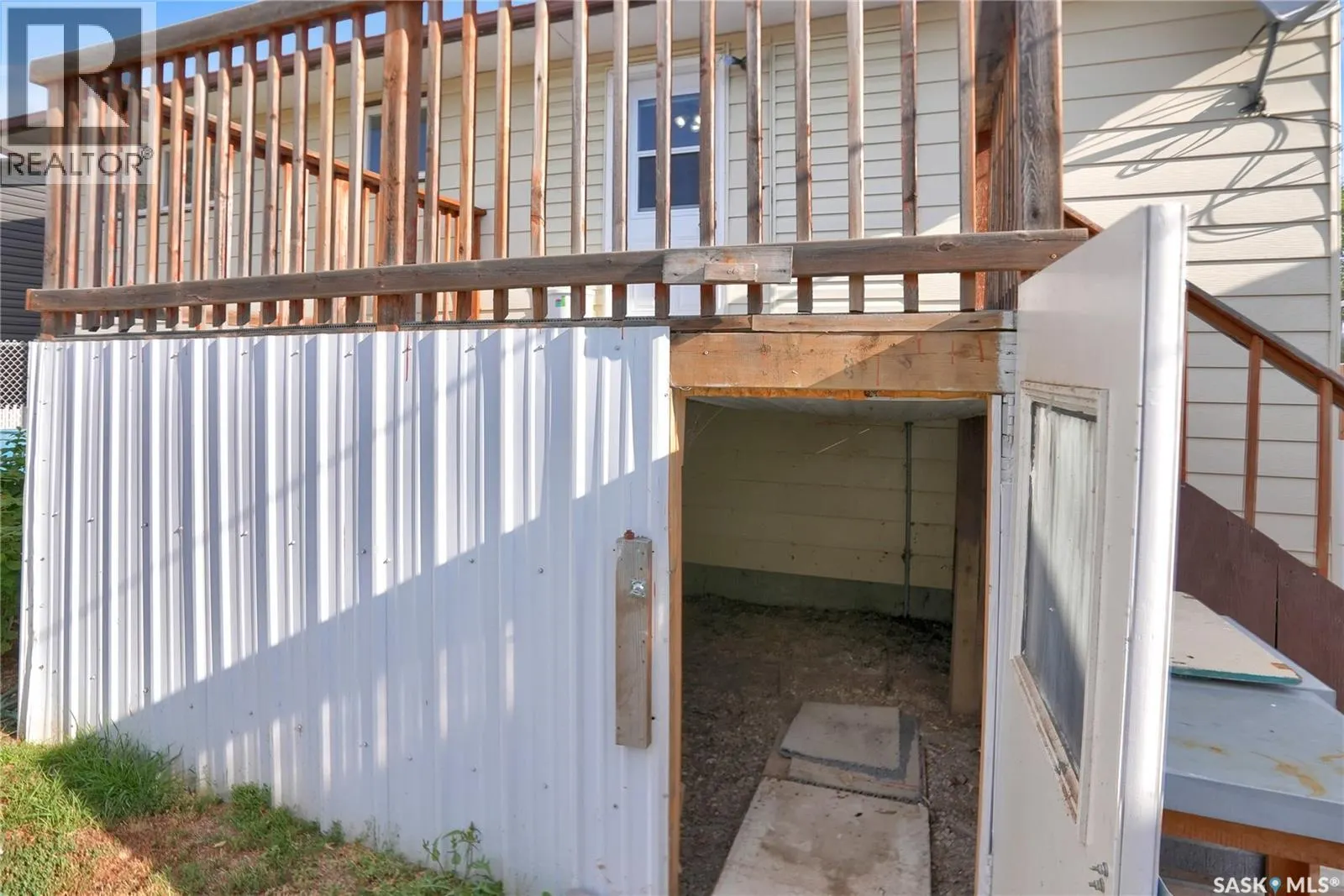 1507 Caribou STREET W