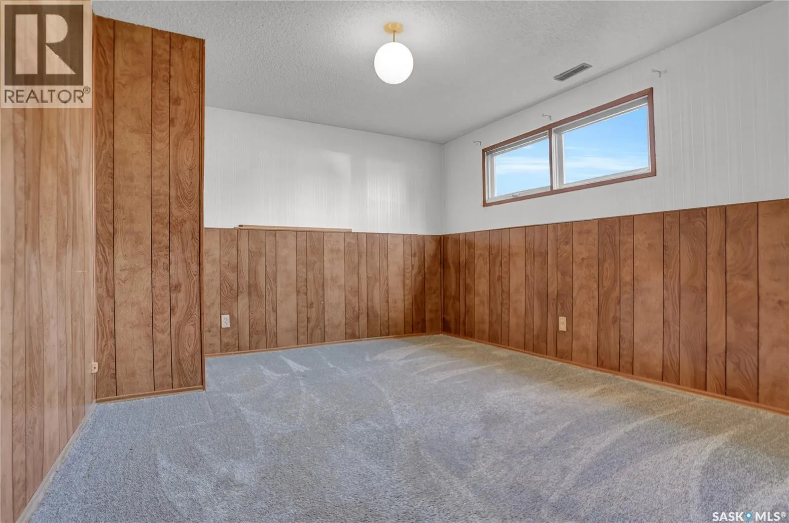 1507 Caribou STREET W