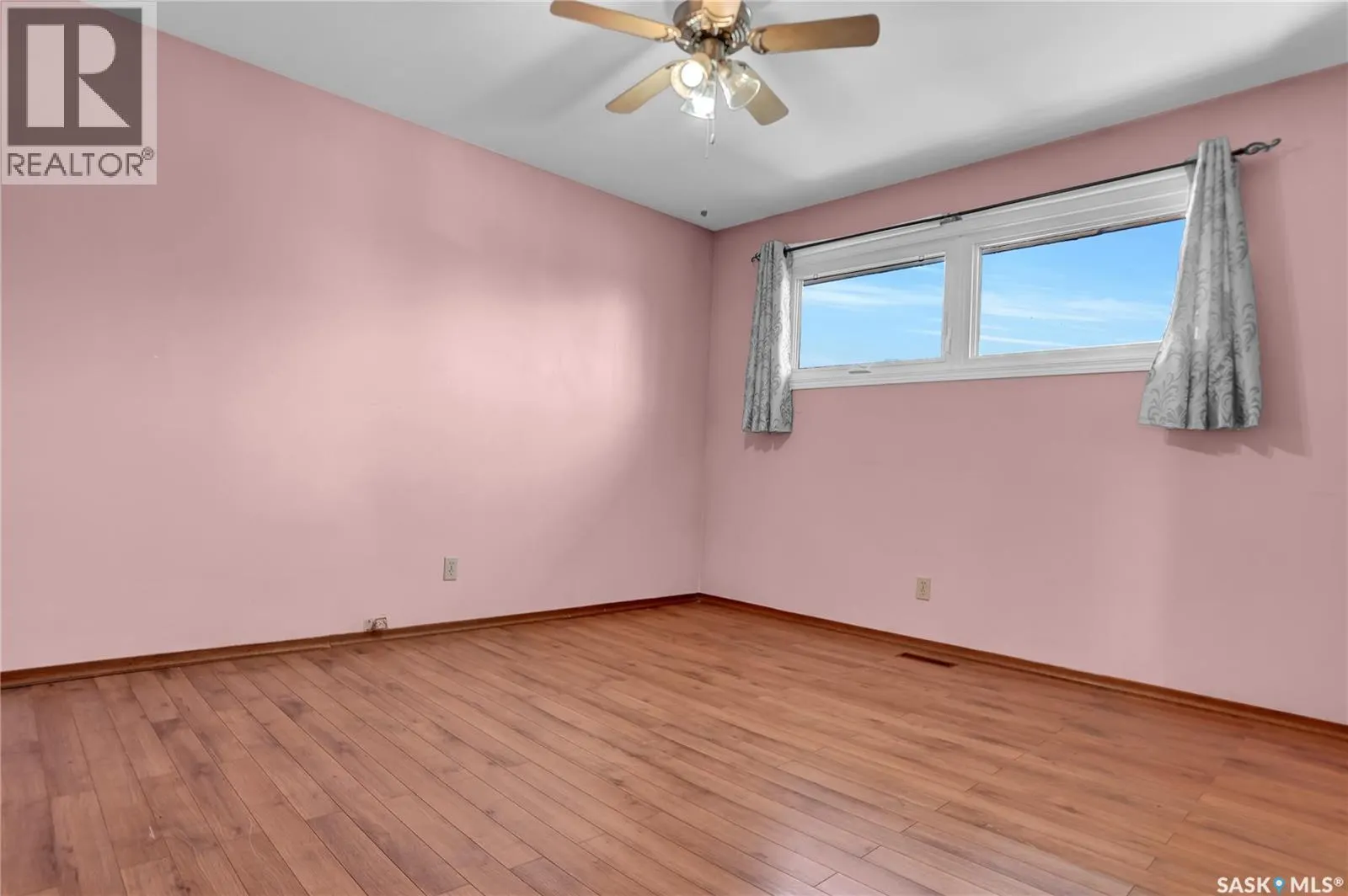 1507 Caribou STREET W