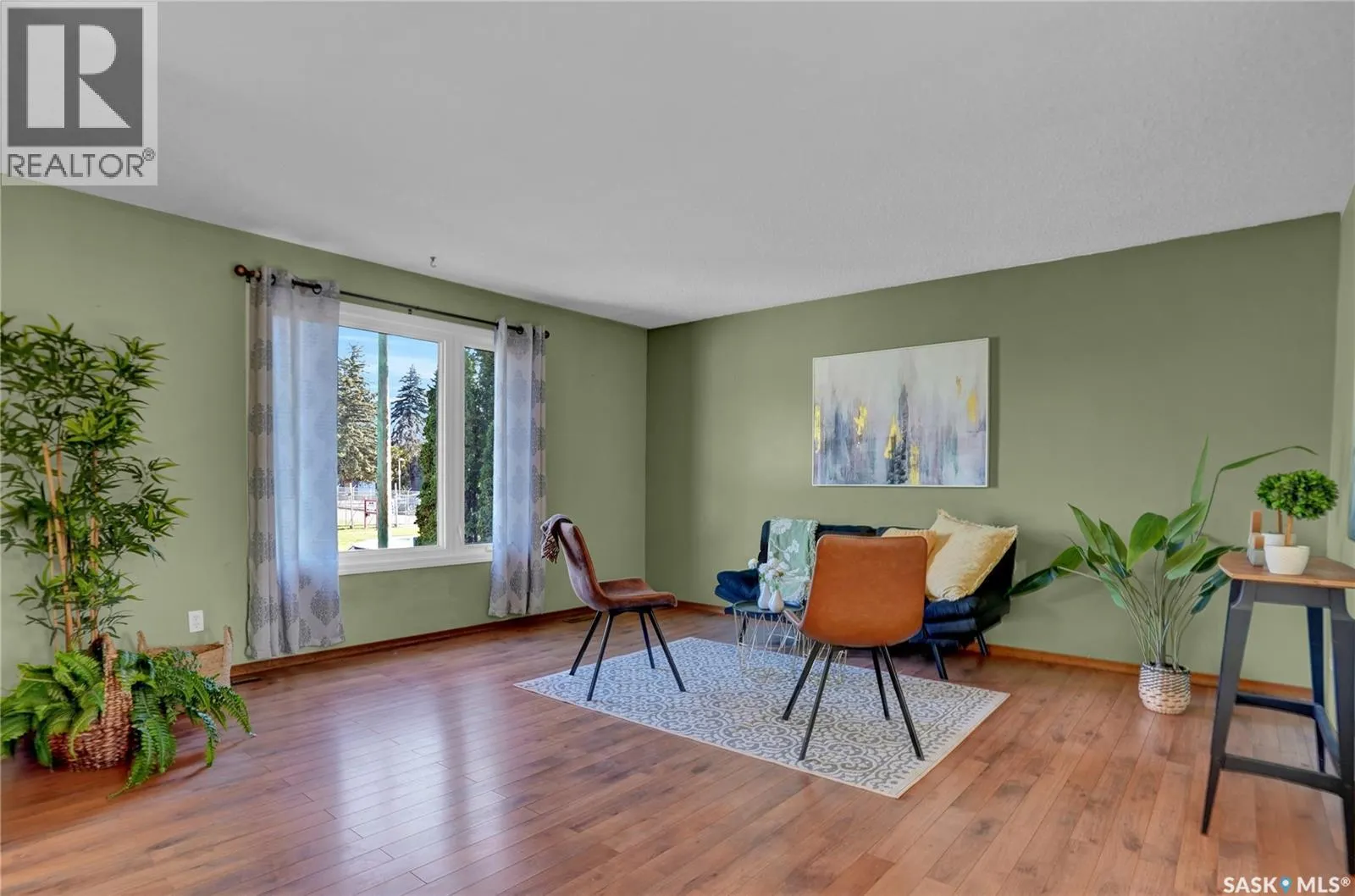 1507 Caribou STREET W
