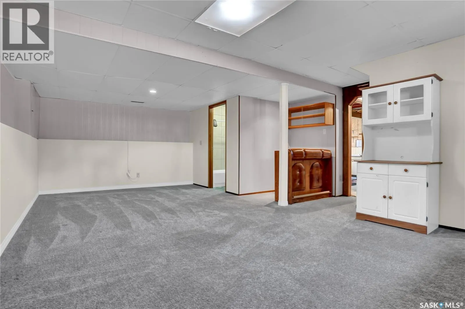 1507 Caribou STREET W