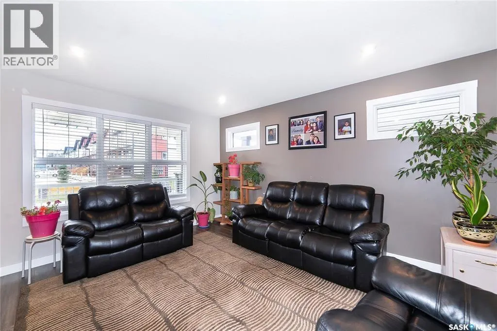 155 Marlatte CRESCENT