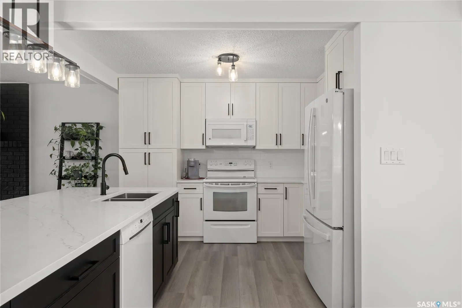 3391 Bliss CRESCENT