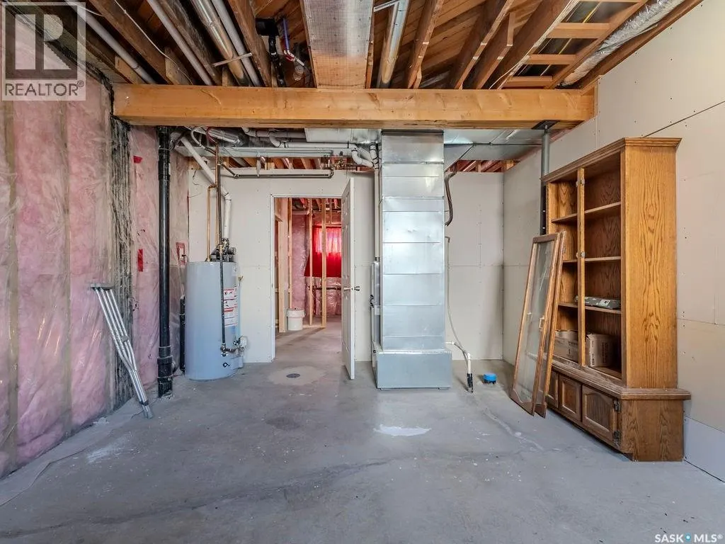120 1st STREET N