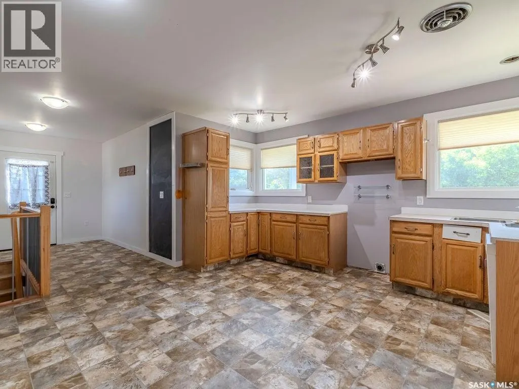 120 1st STREET N