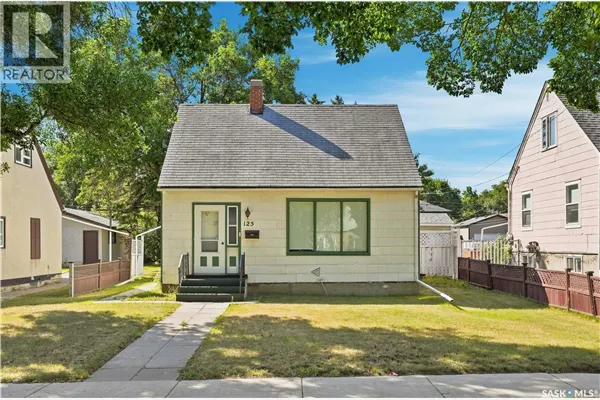 125 111th STREET W
