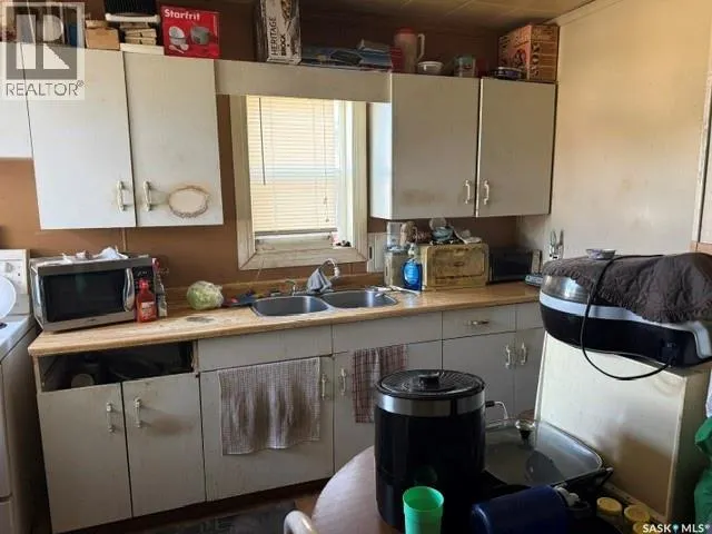 848 17th STREET W