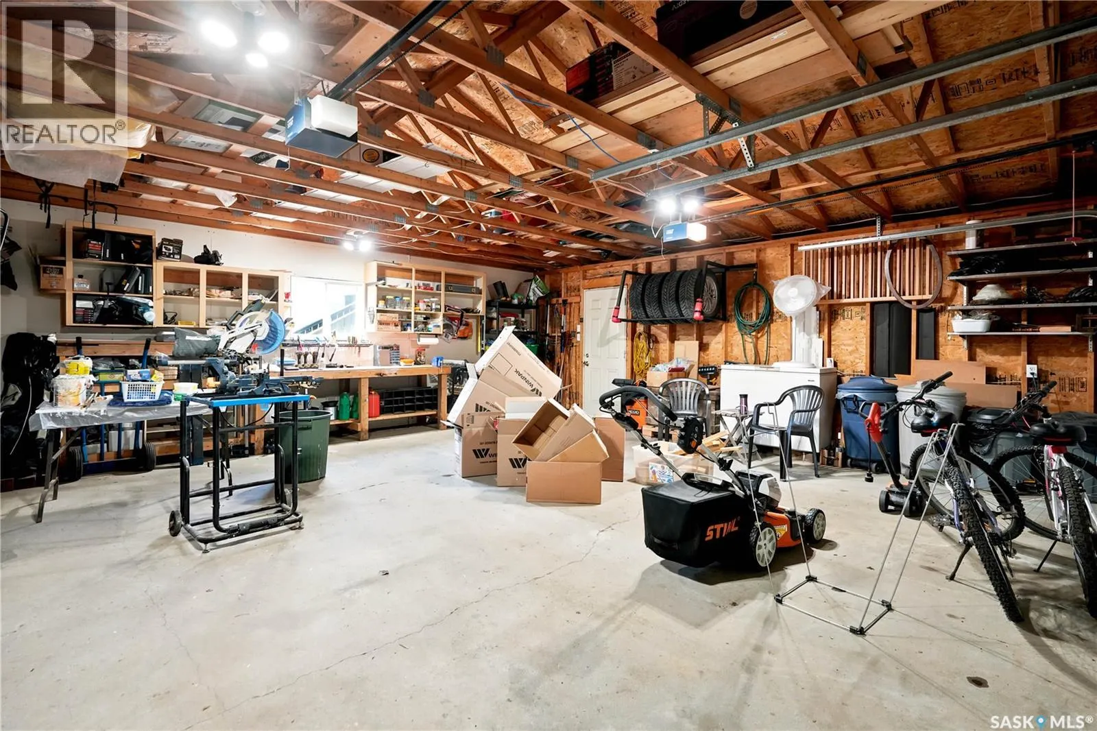 1630 Spadina DRIVE