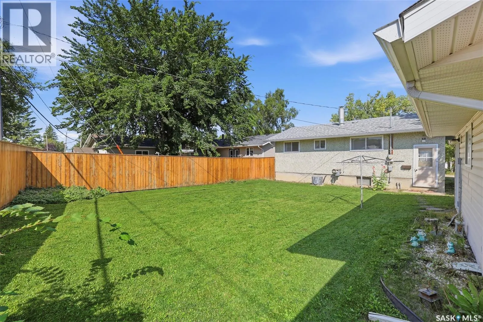370 Taylor AVENUE