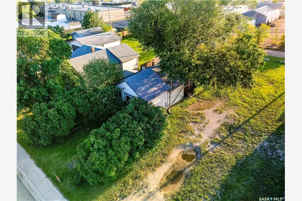 30 1st AVENUE N