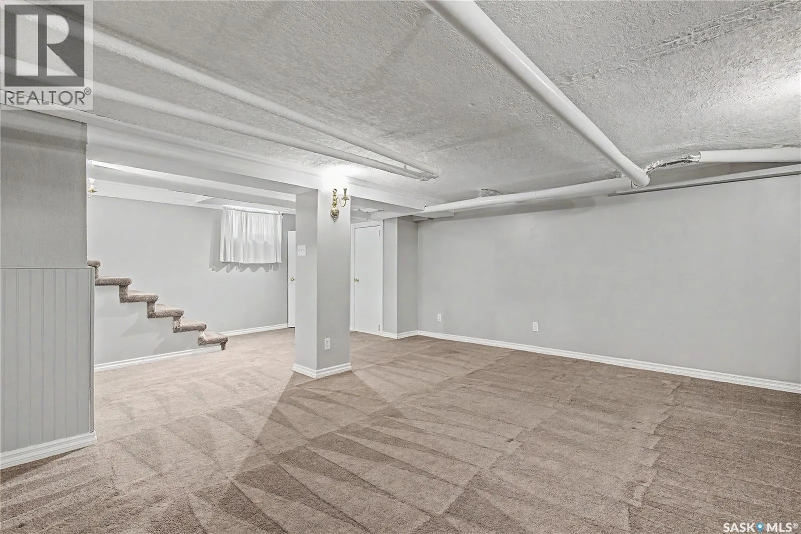 1037 Chestnut AVENUE