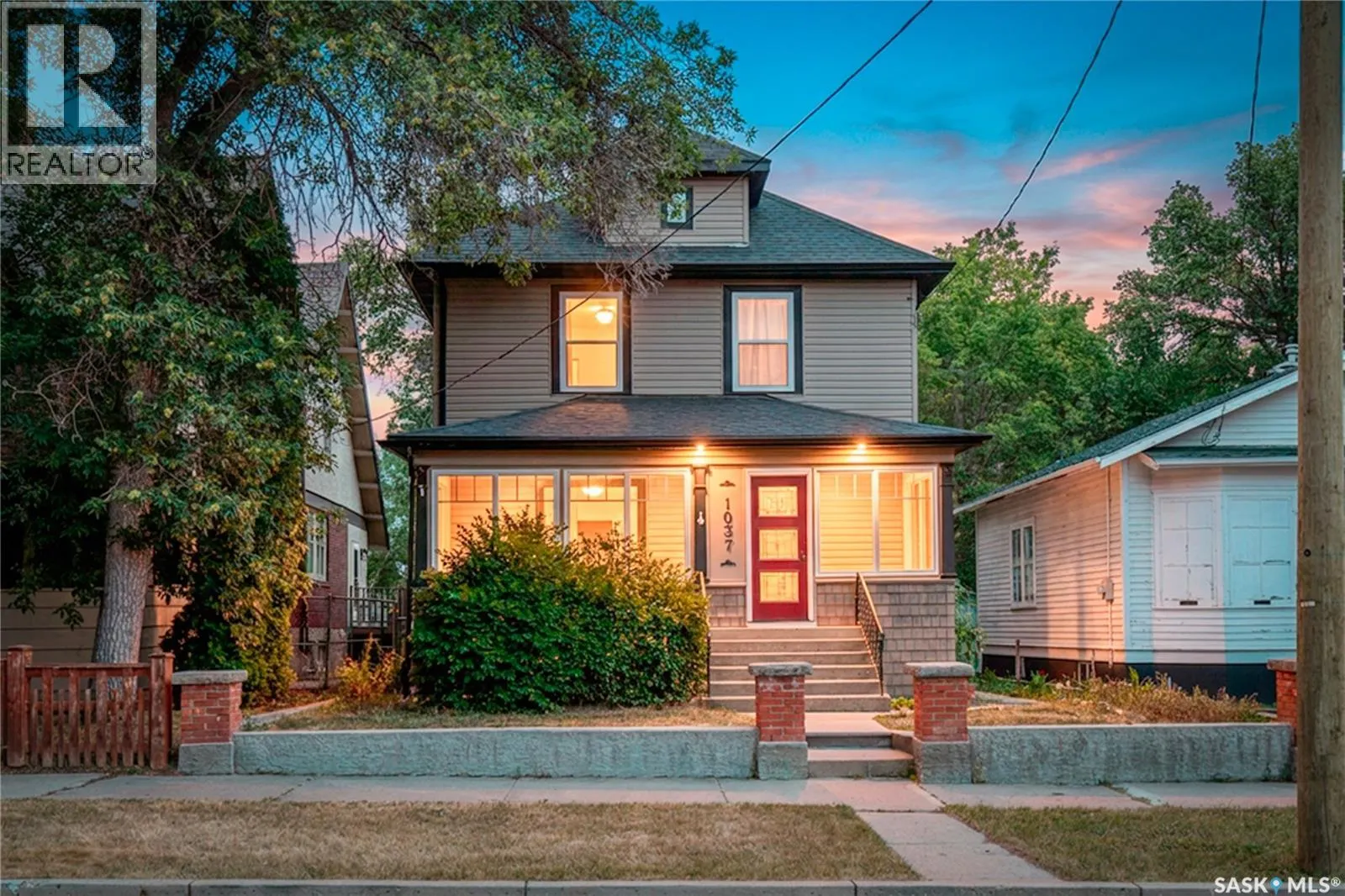 1037 Chestnut AVENUE
