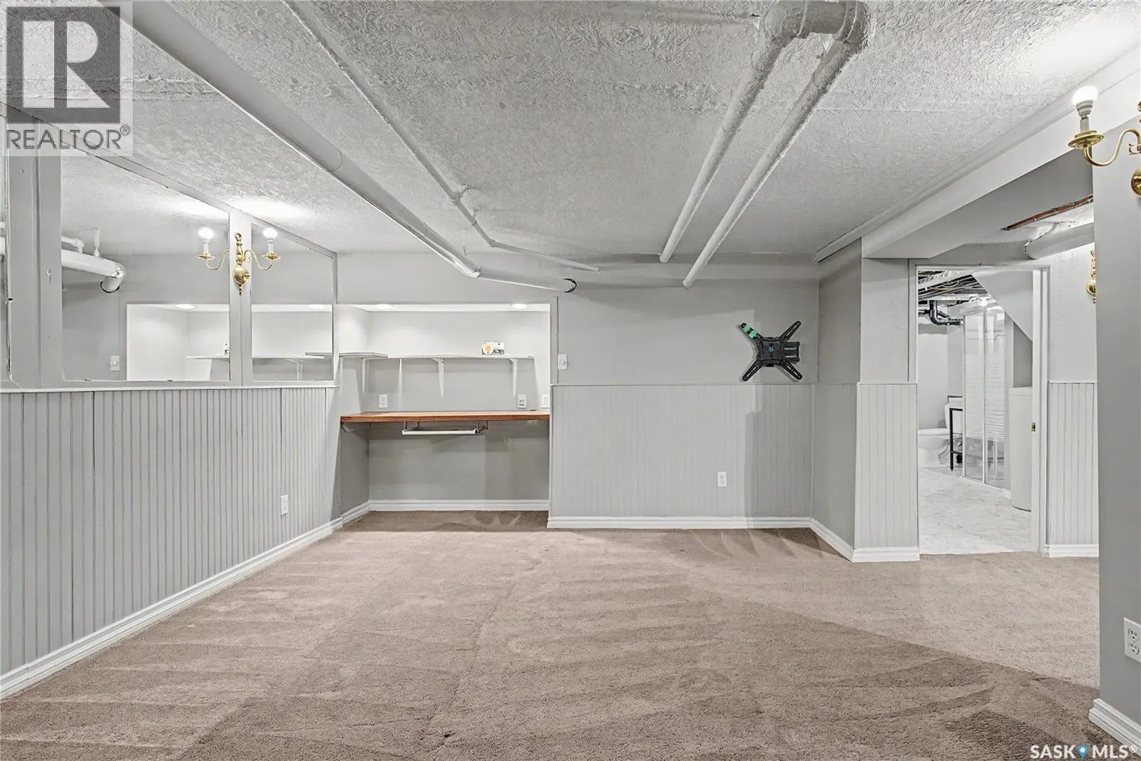 1037 Chestnut AVENUE