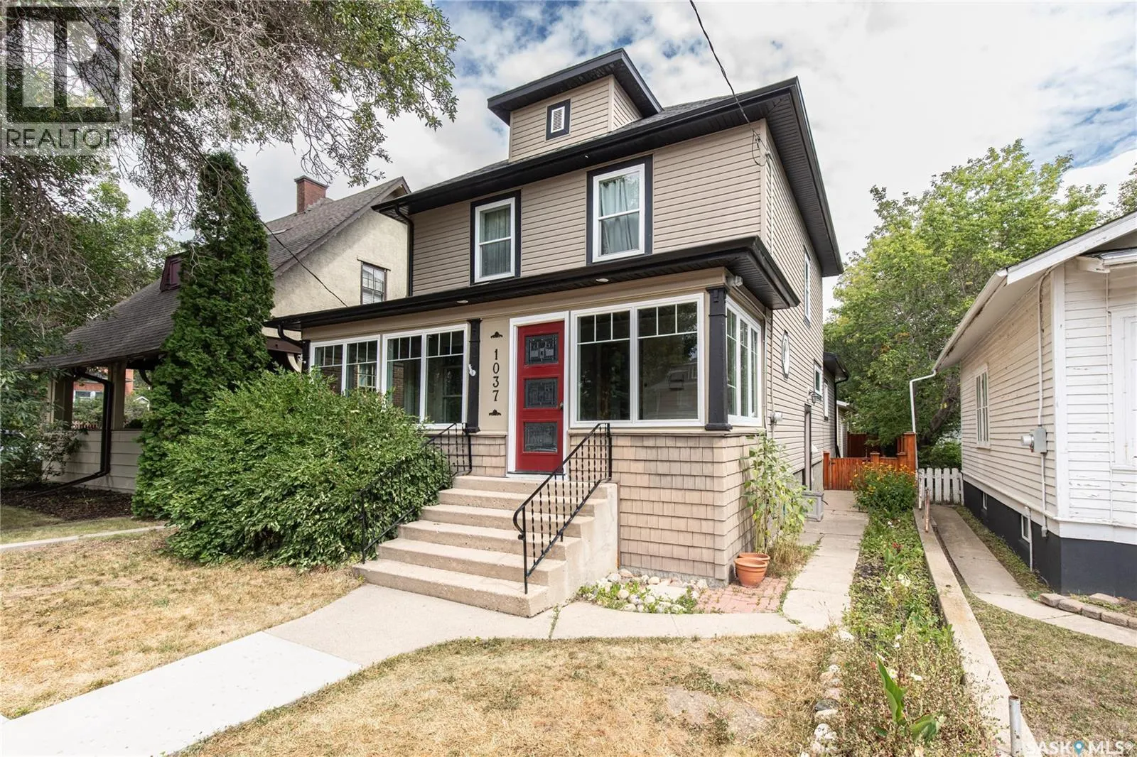 1037 Chestnut AVENUE