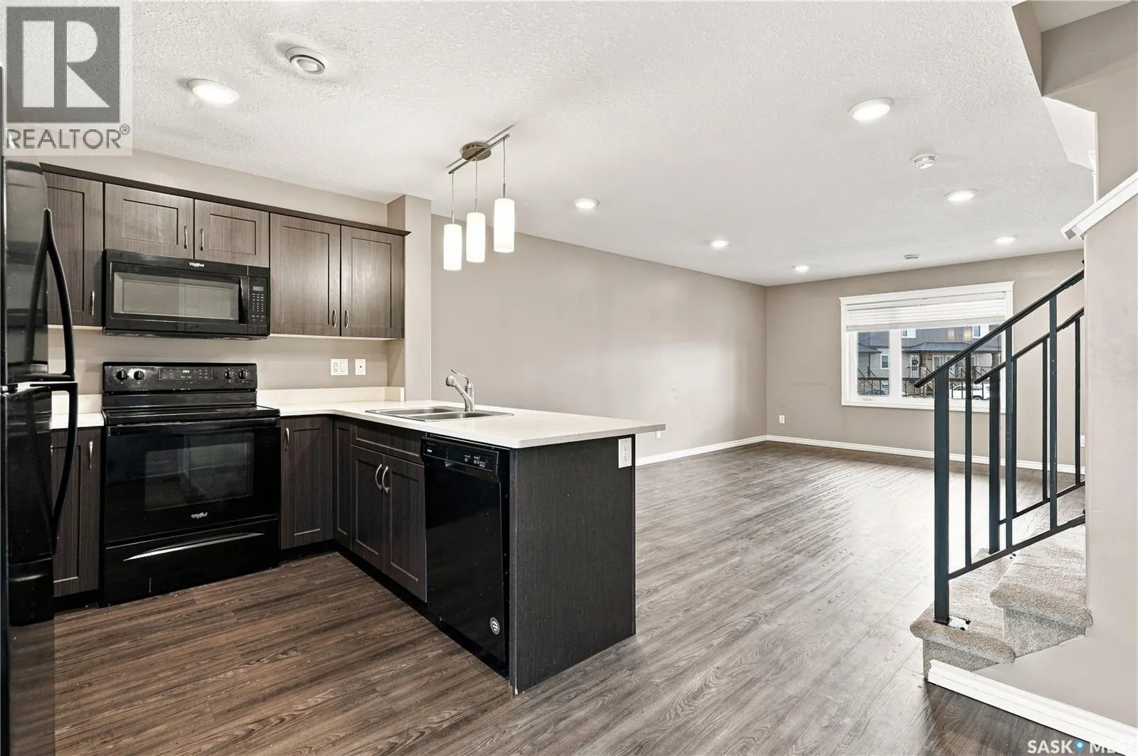 617 110 Akhtar BEND