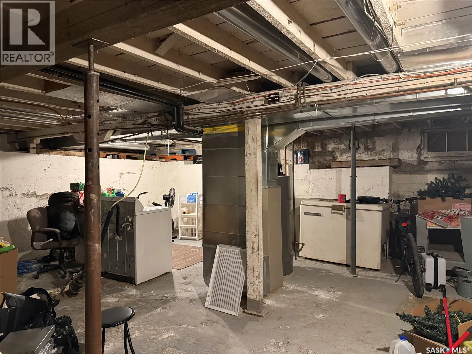 71 Ross STREET W