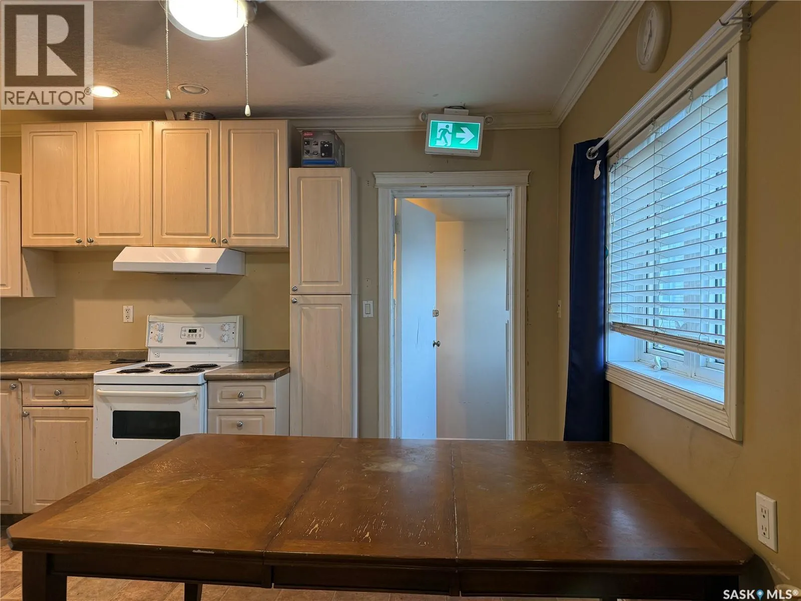 71 Ross STREET W