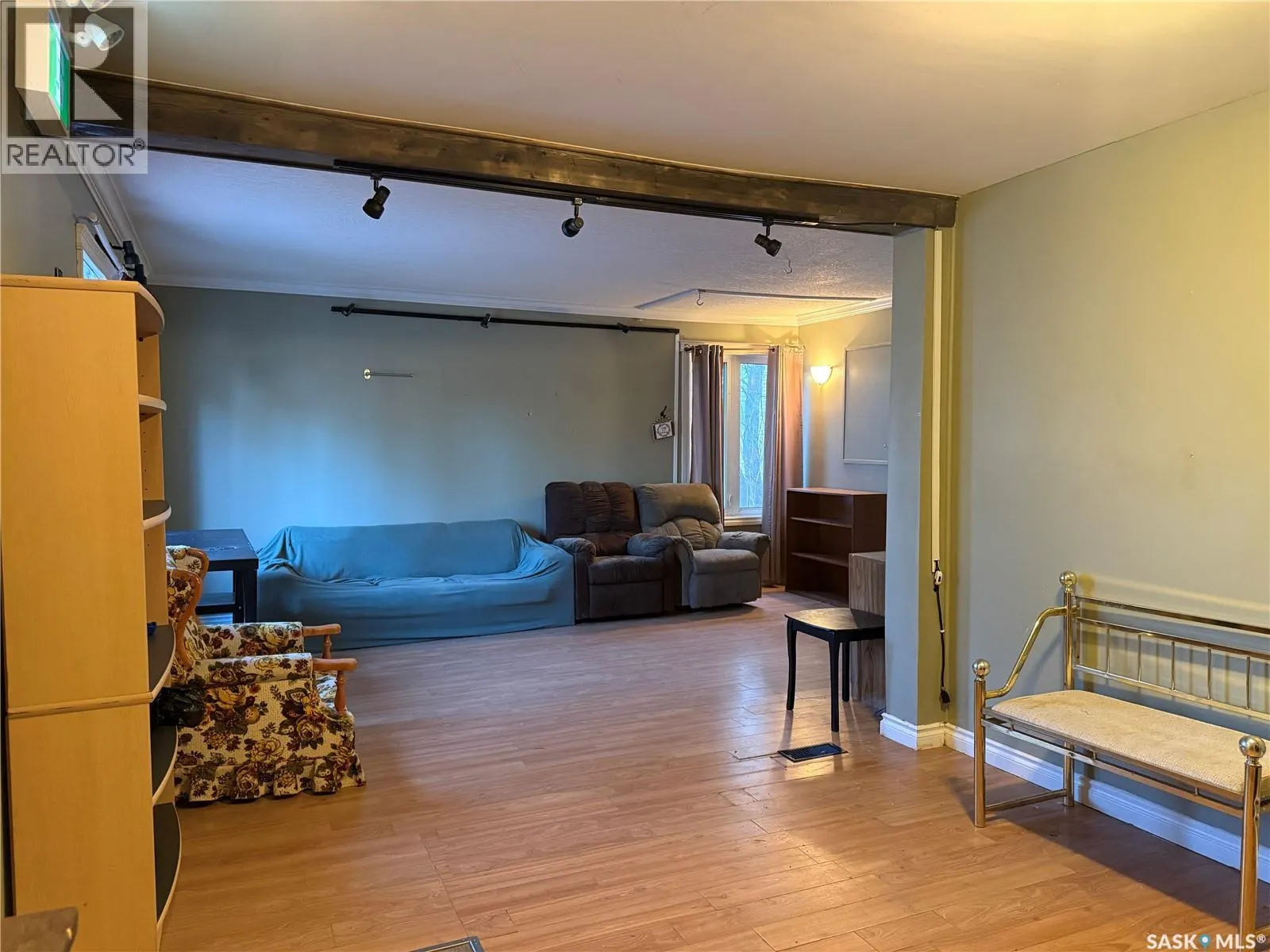 71 Ross STREET W