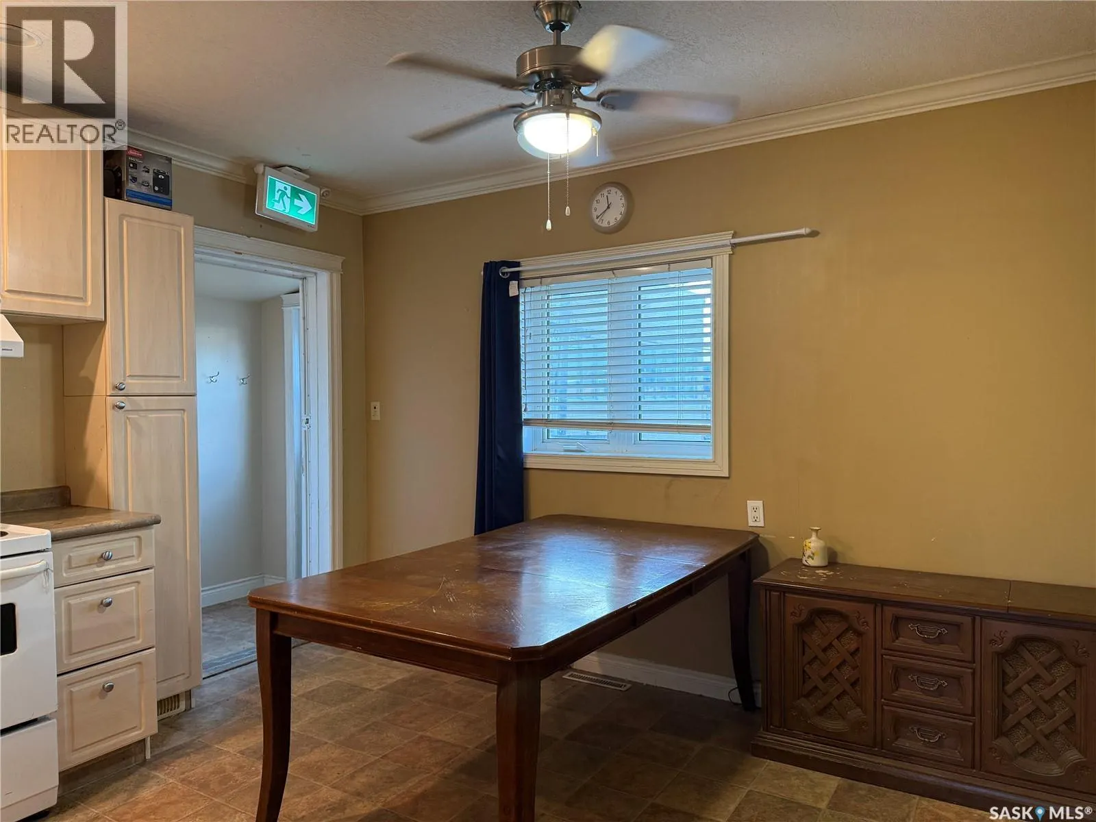 71 Ross STREET W
