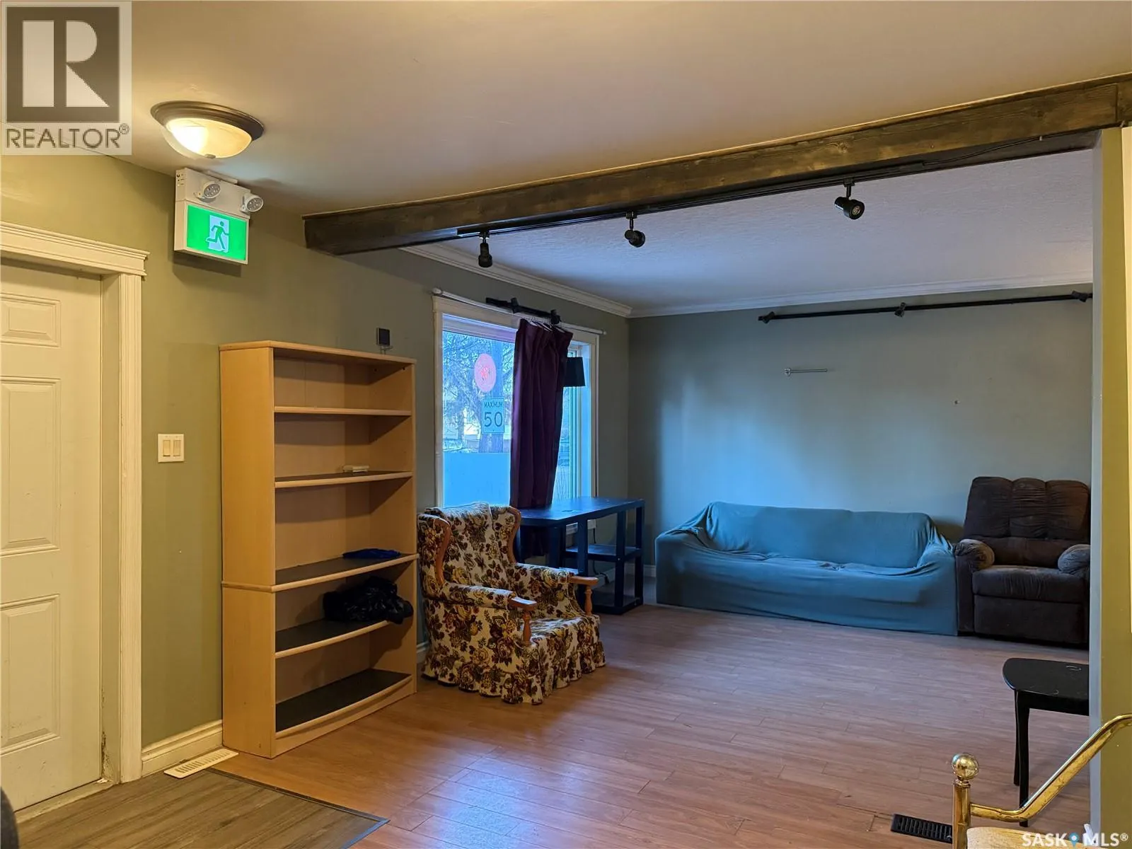 71 Ross STREET W