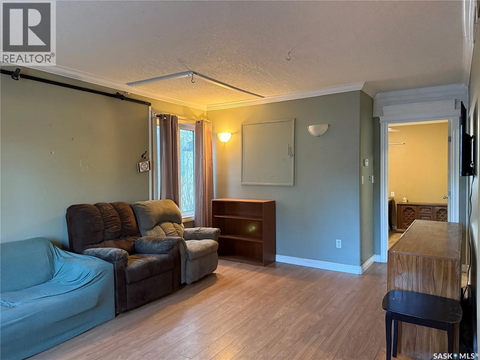 71 Ross STREET W