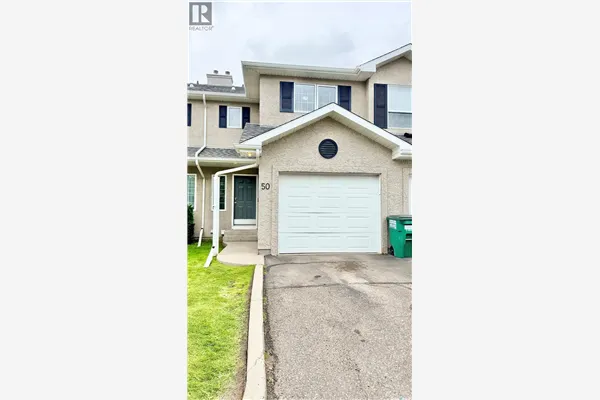 50 103 Banyan CRESCENT