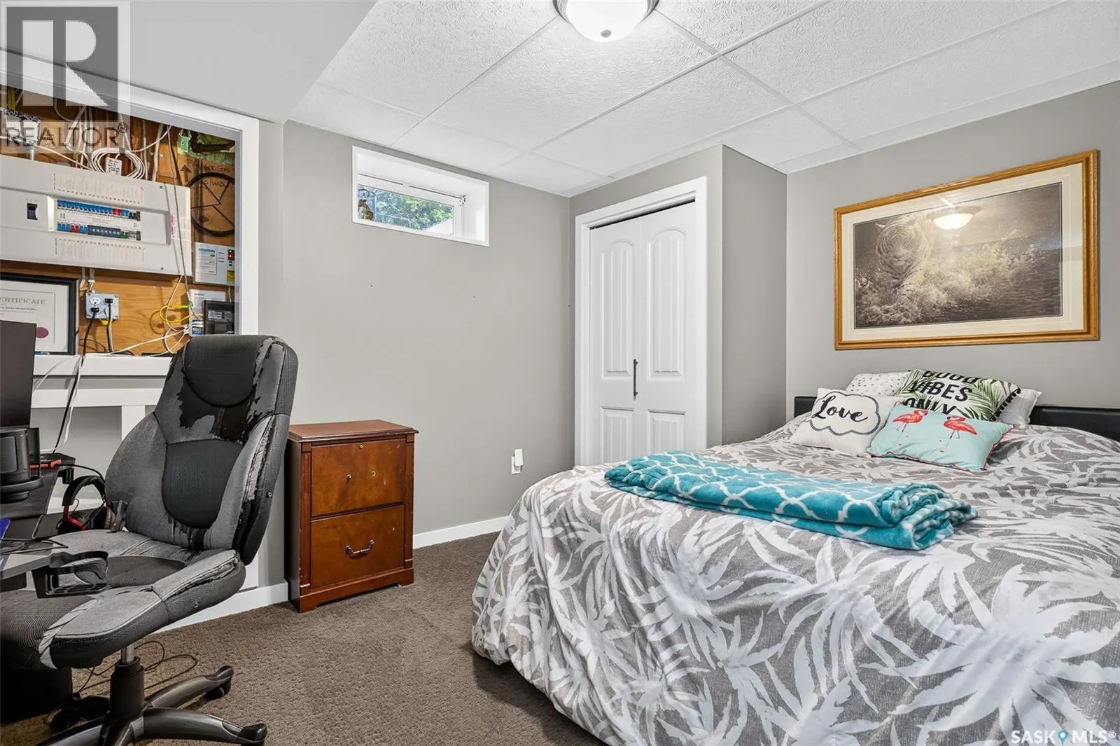 1214 Grandview STREET W