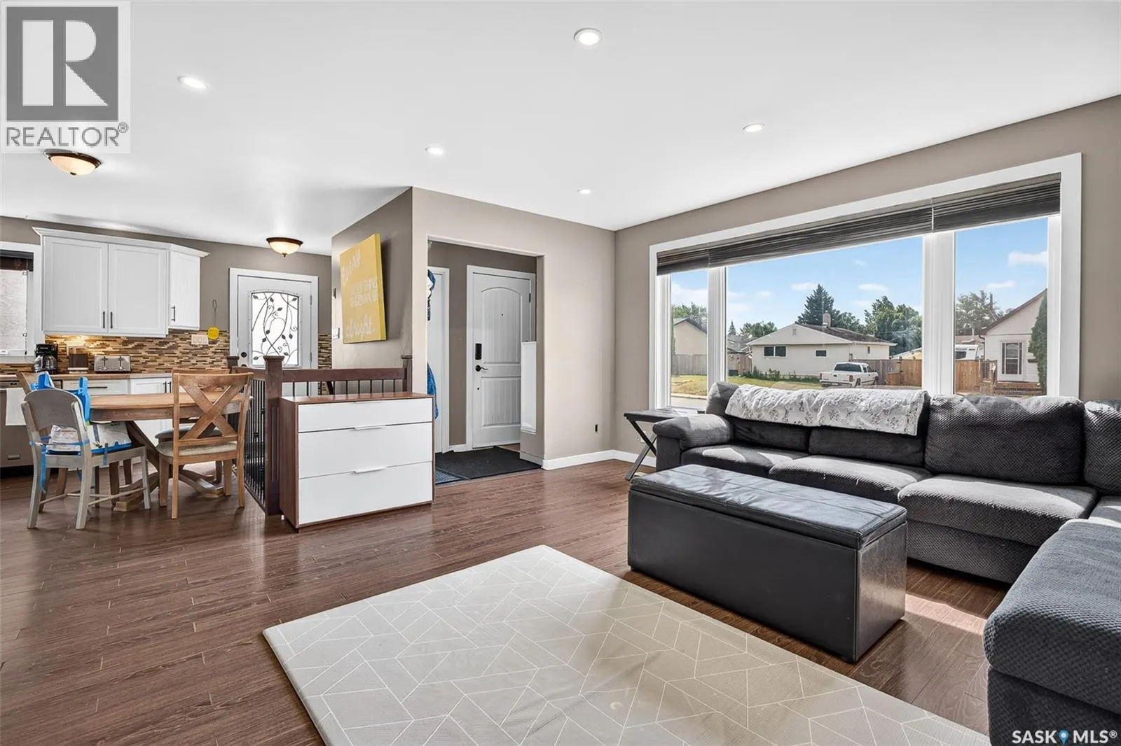 1214 Grandview STREET W
