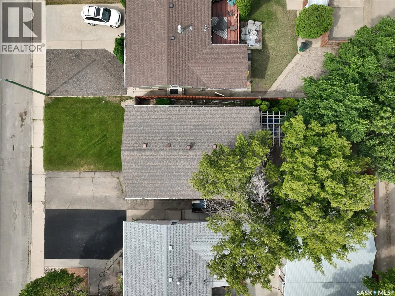 1214 Grandview STREET W