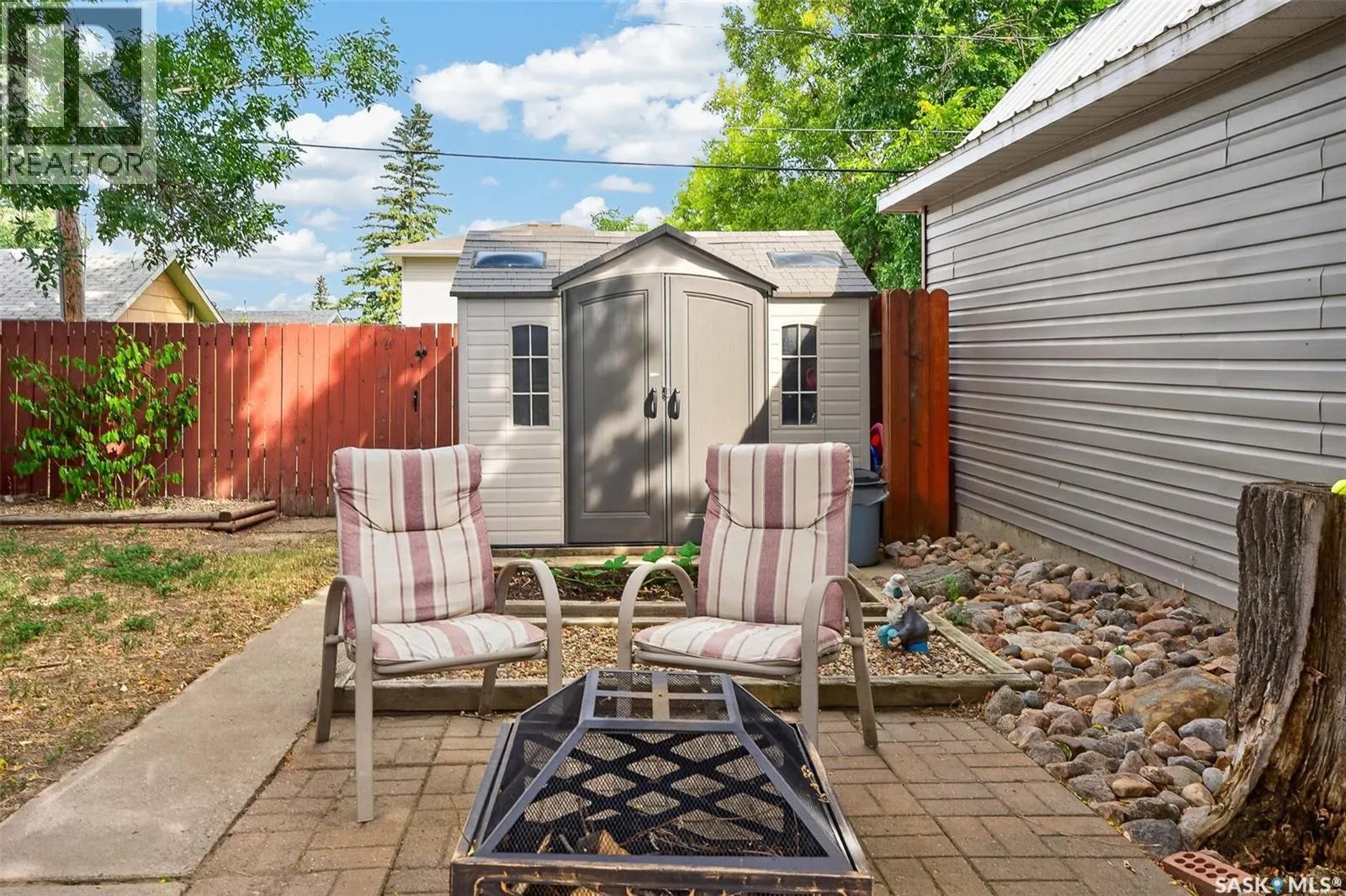 1214 Grandview STREET W