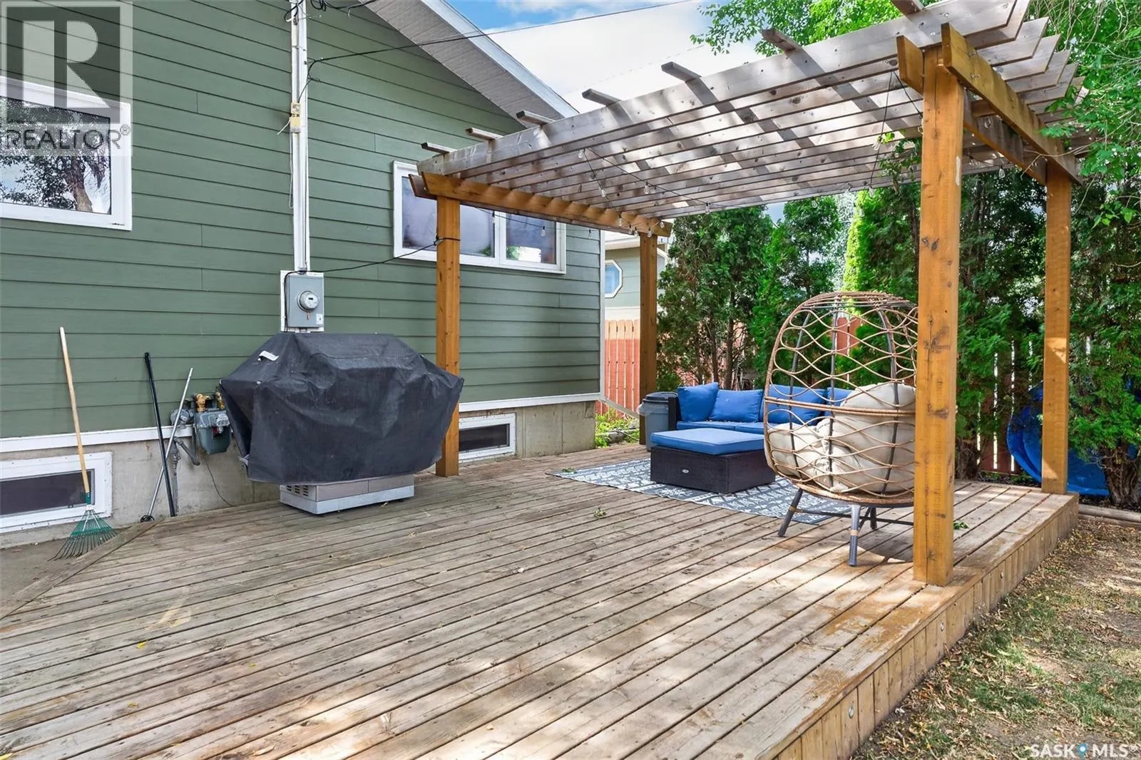 1214 Grandview STREET W