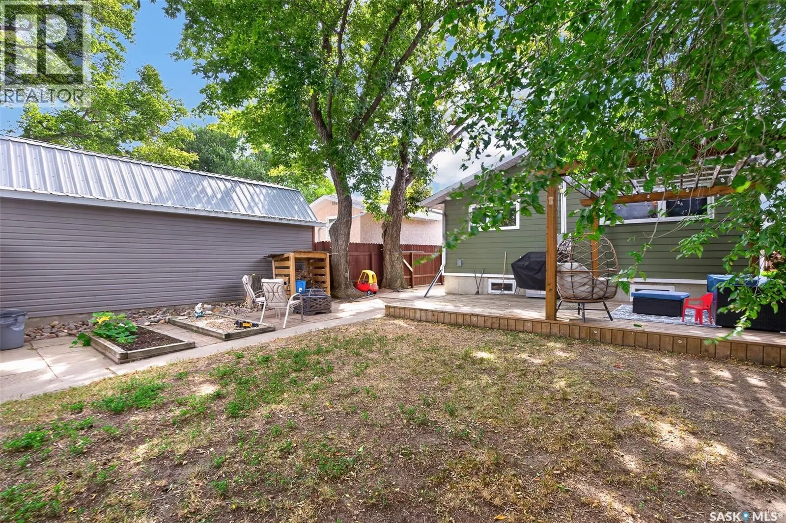1214 Grandview STREET W