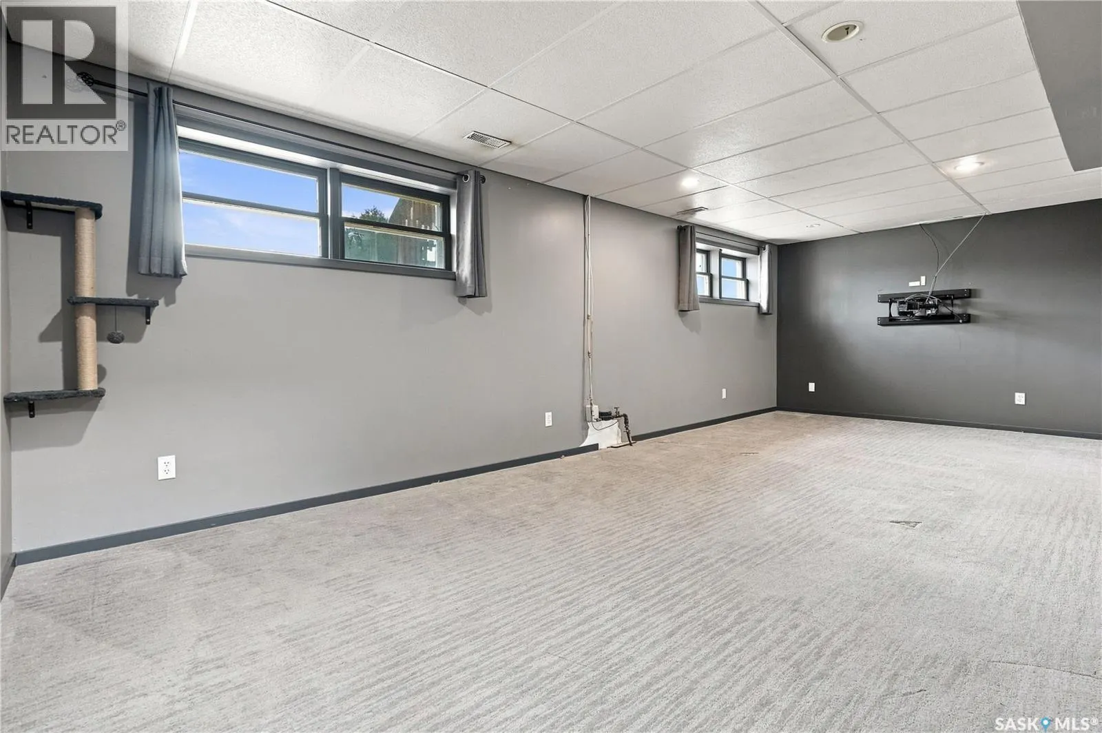 1016 Hastings STREET