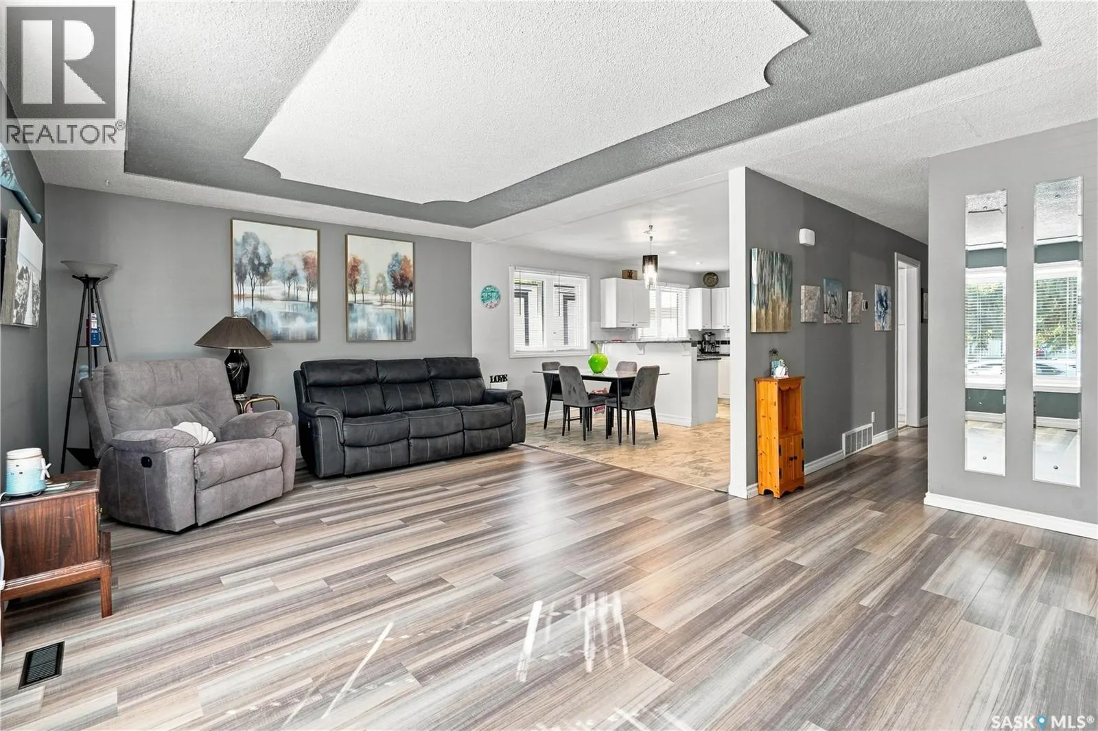 1312 King CRESCENT