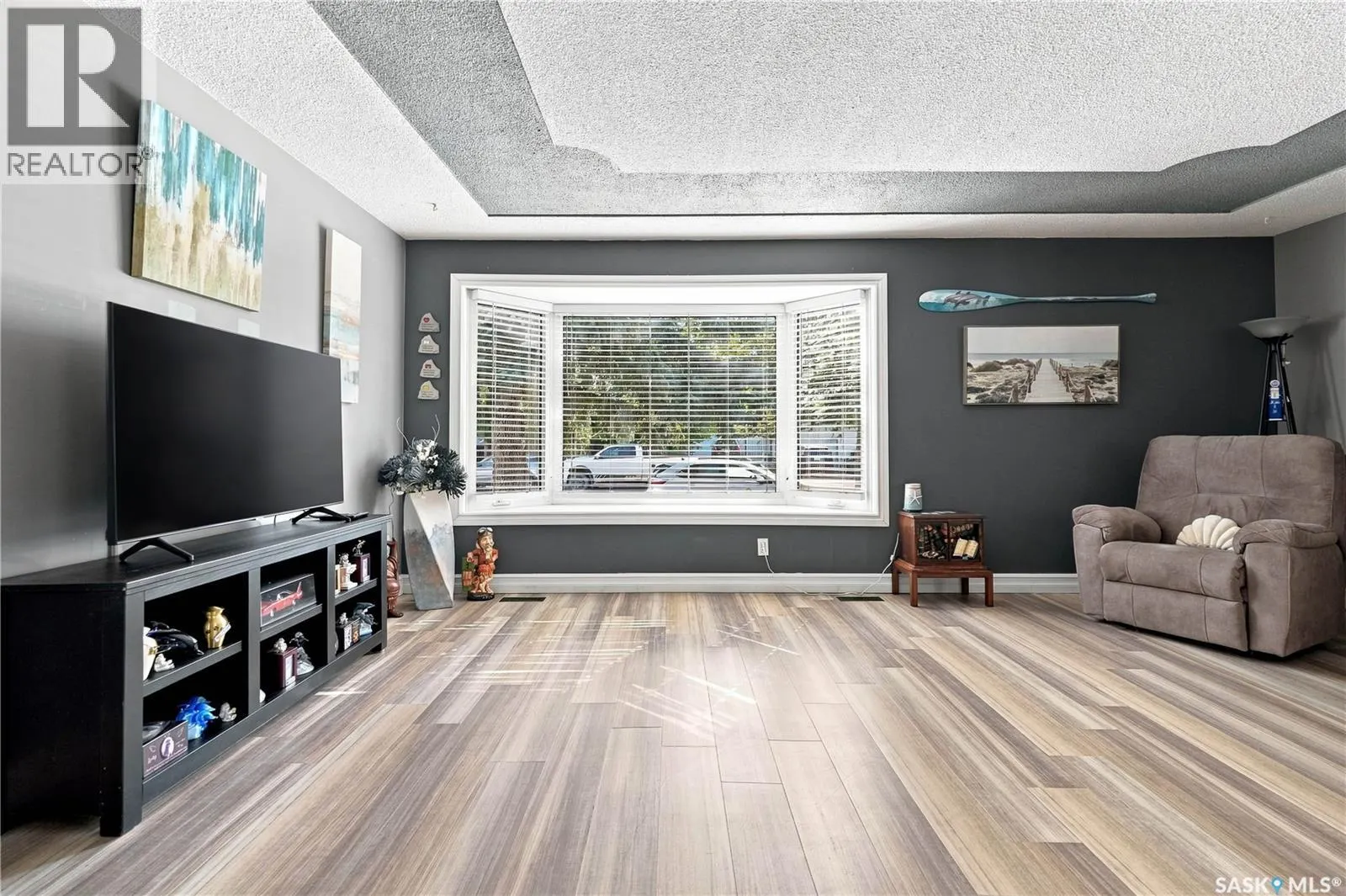 1312 King CRESCENT