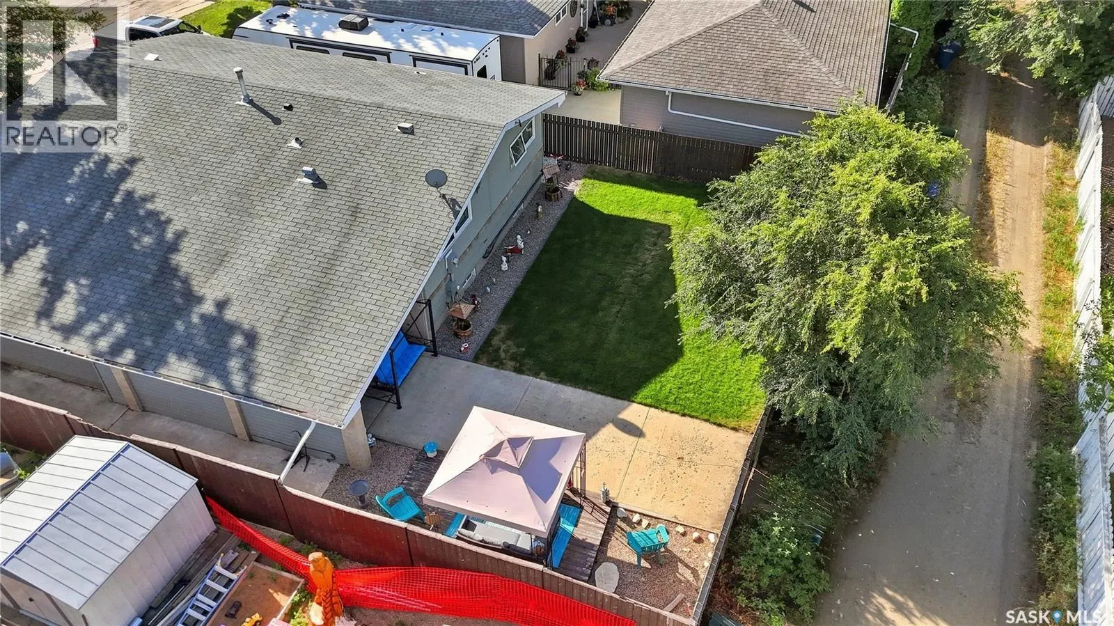 1312 King CRESCENT