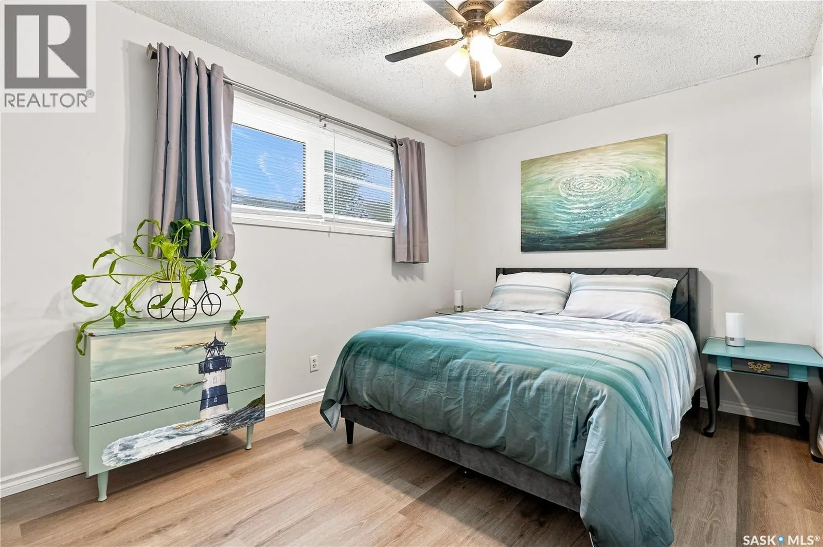 1312 King CRESCENT