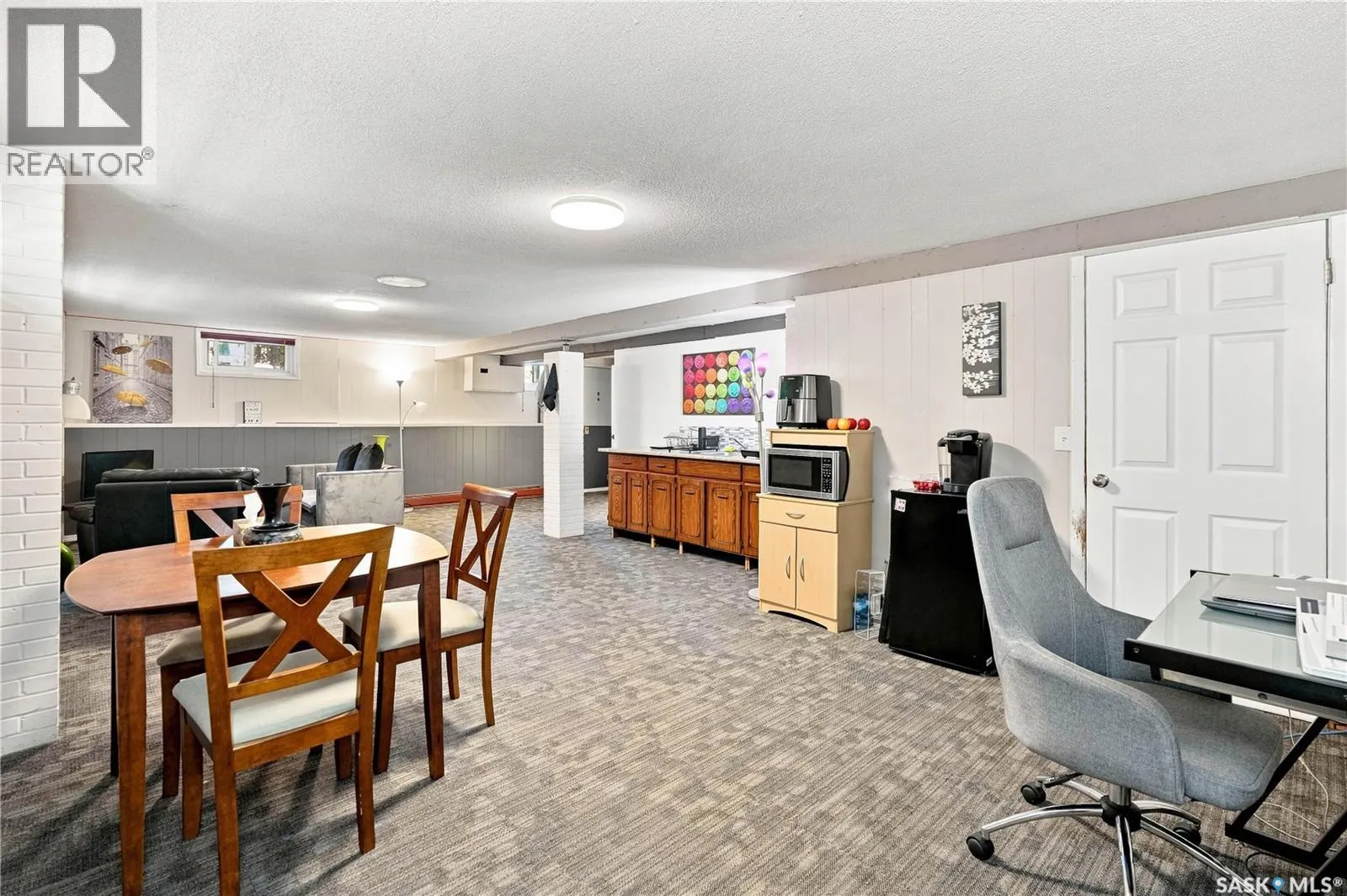 1312 King CRESCENT