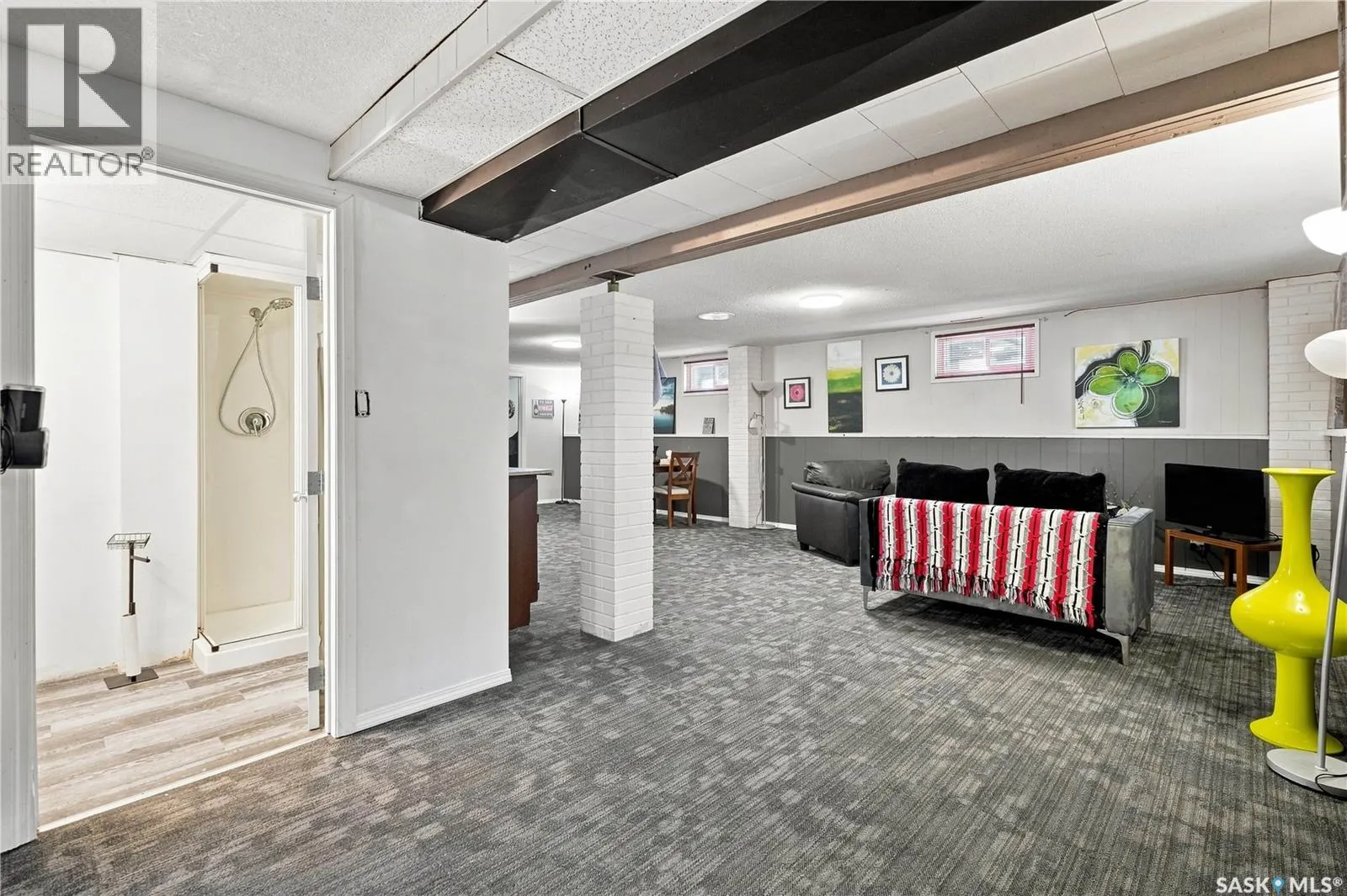 1312 King CRESCENT