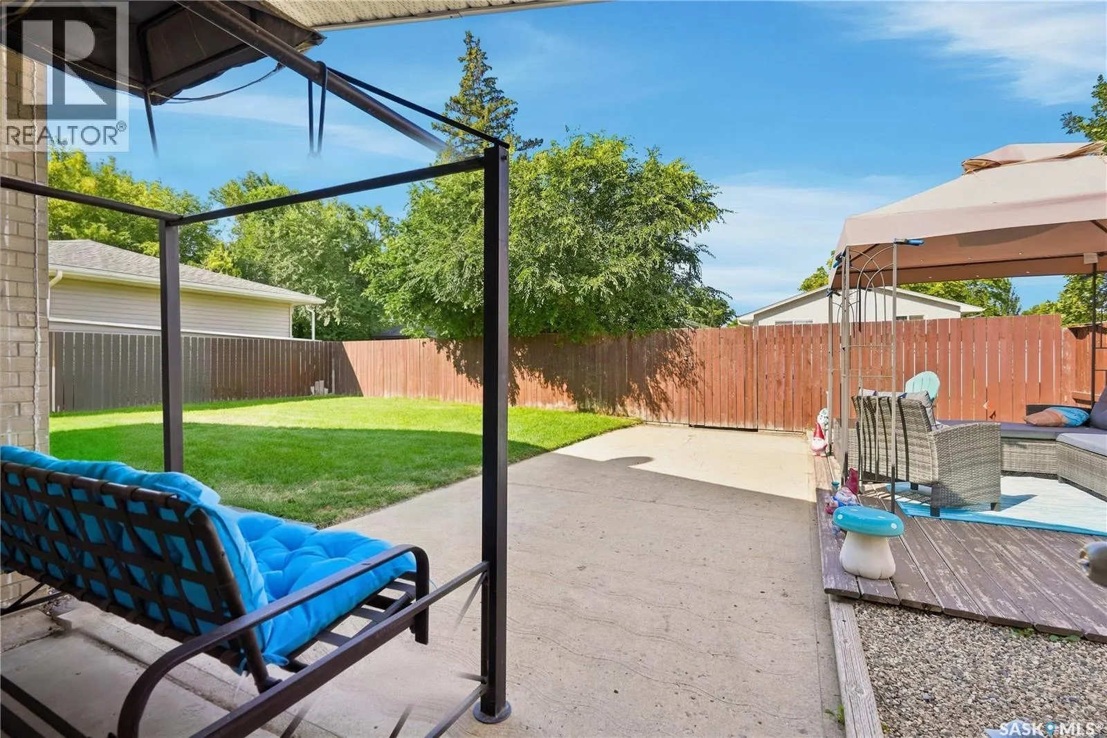 1312 King CRESCENT