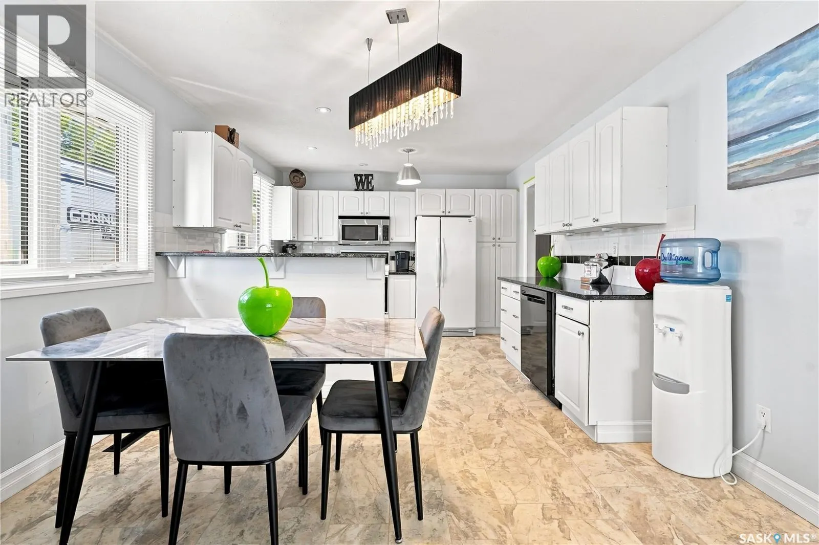 1312 King CRESCENT