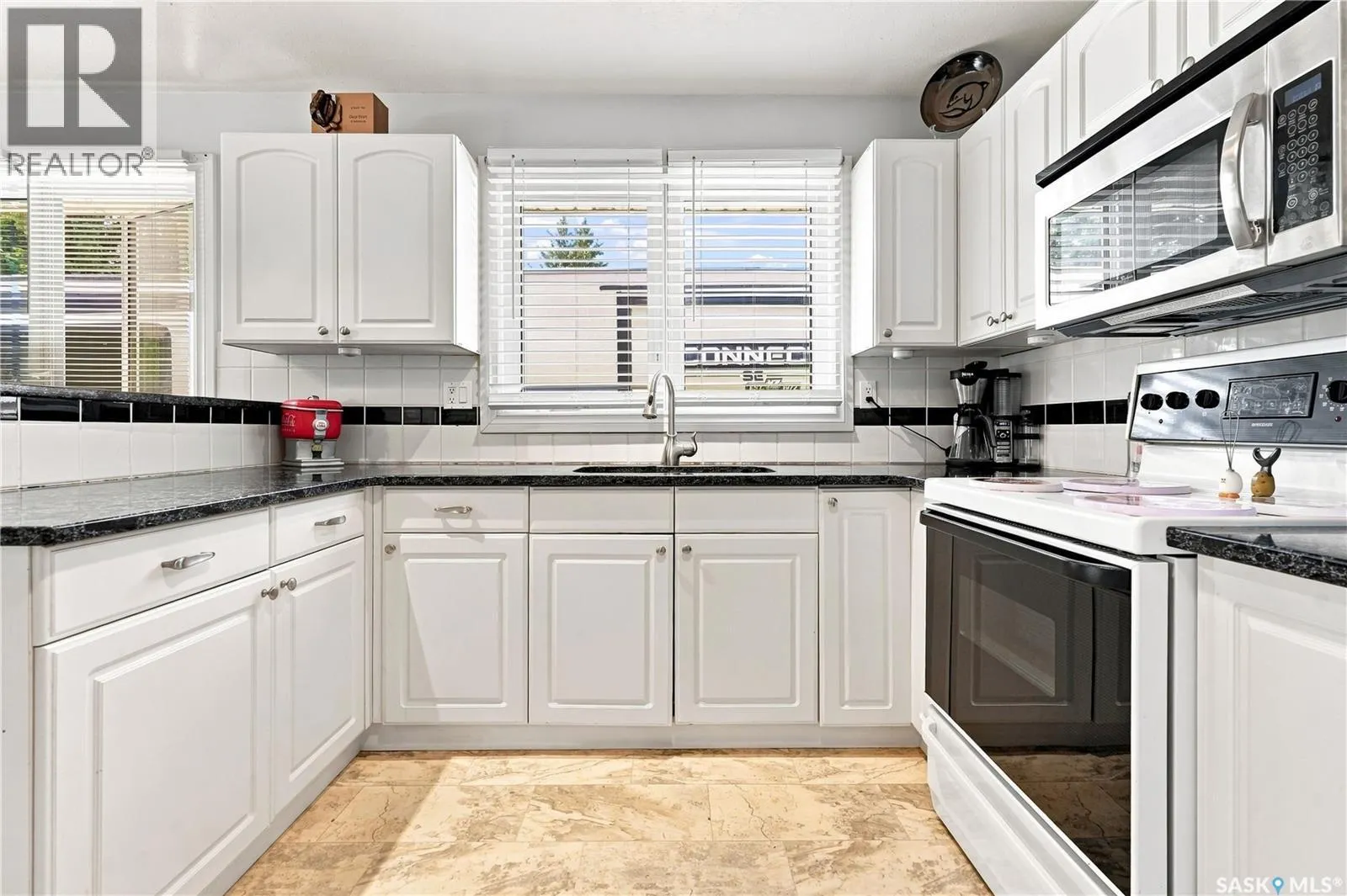 1312 King CRESCENT