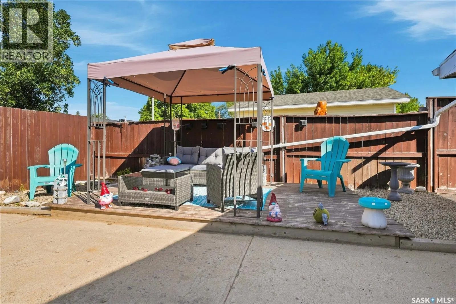 1312 King CRESCENT