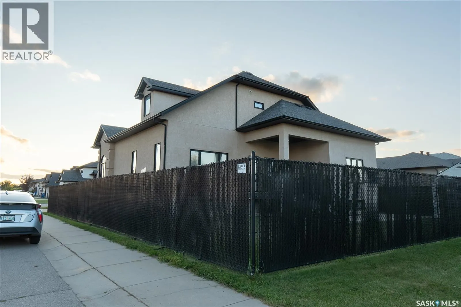 62 Glen Howard WAY