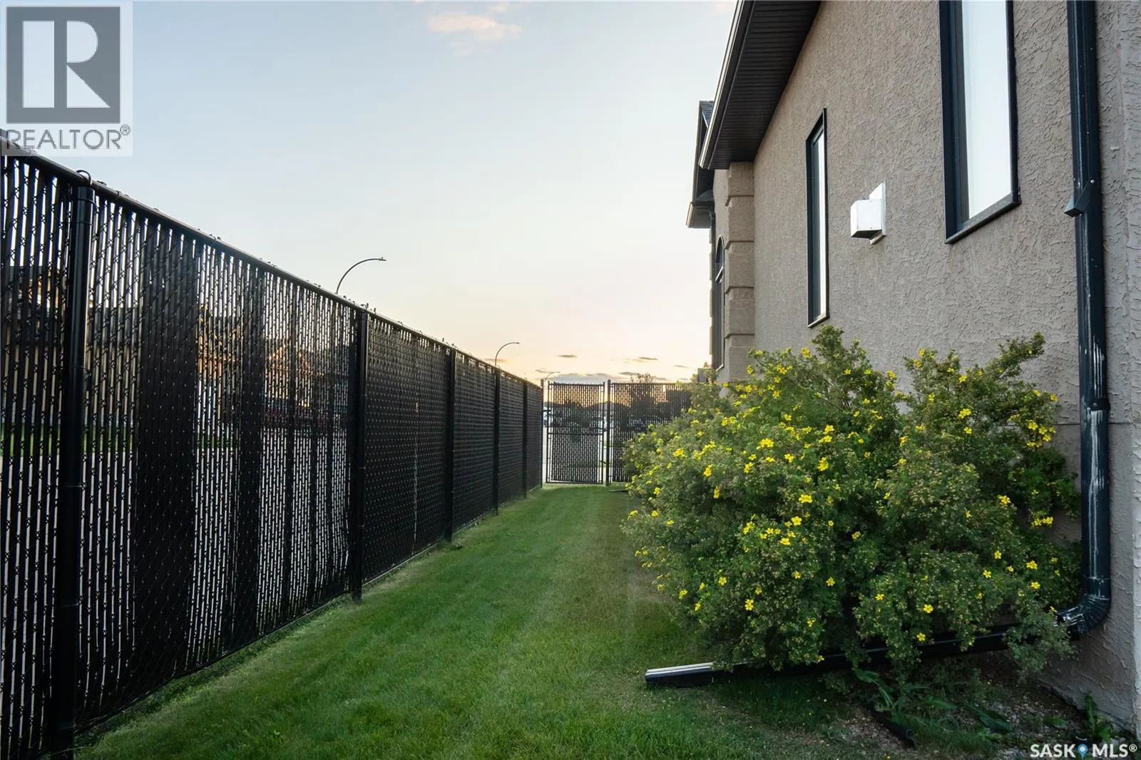 62 Glen Howard WAY