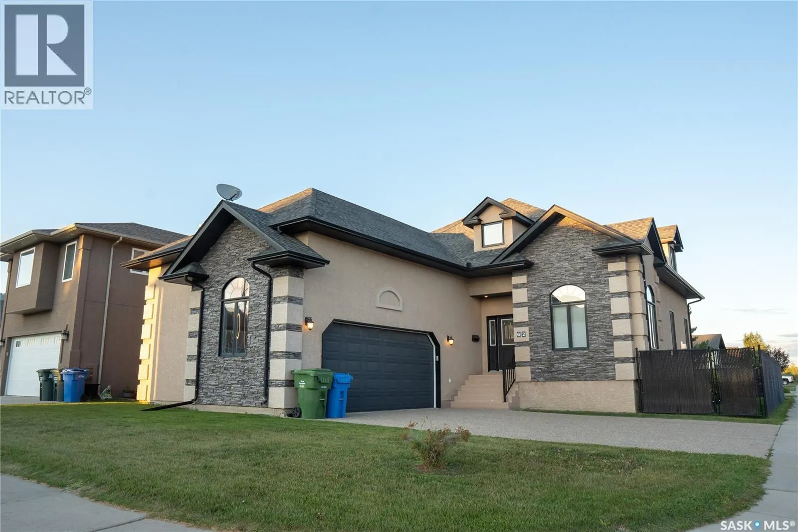 62 Glen Howard WAY
