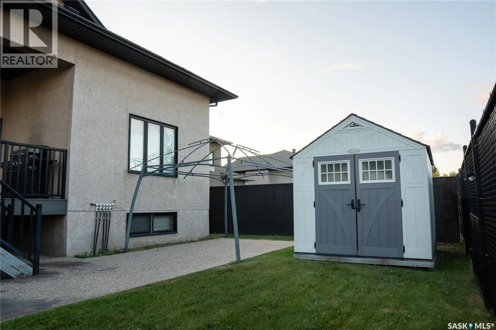 62 Glen Howard WAY